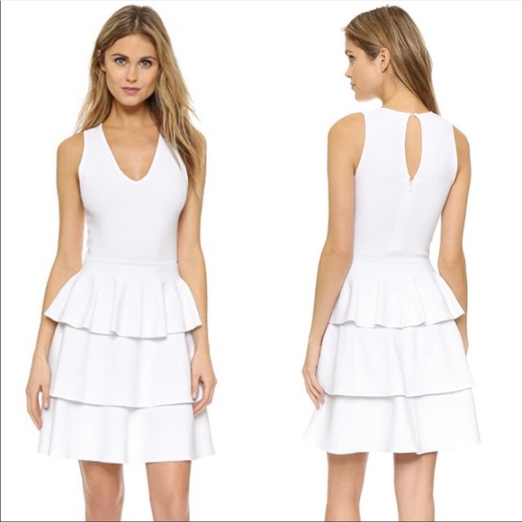 Parker Dress - Ruffle Bermuda in White size Medium - Picture 1 of 5